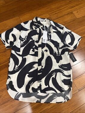 NWT Rebecca Vallance Pompidou shirt Abstract  Button-Down size 8